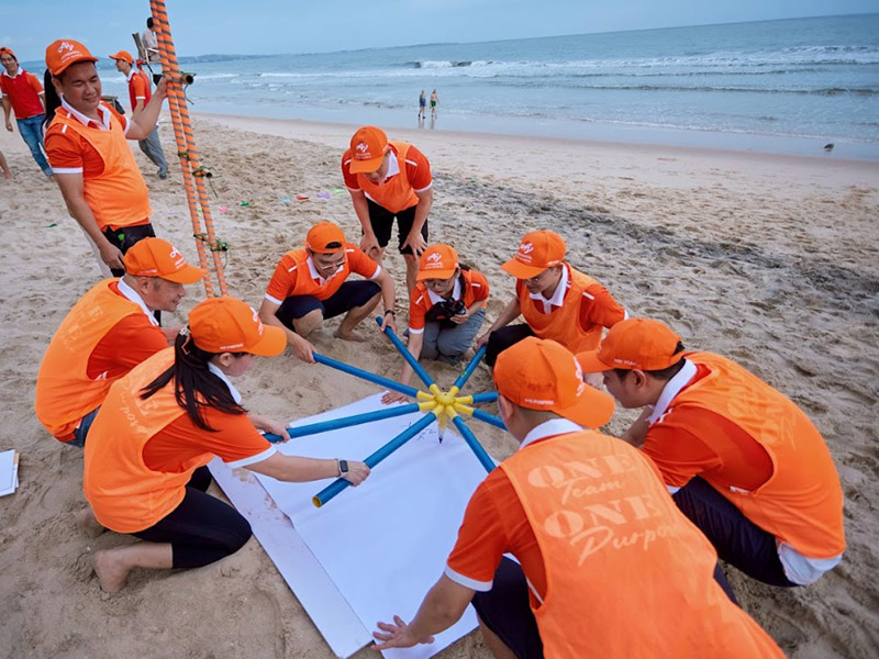 hoat-dong-team-building-10.jpg (183 KB)