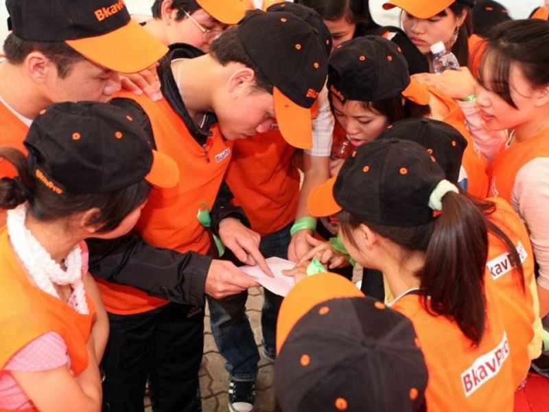hoat-dong-team-building-13.jpg (81 KB)