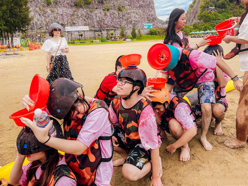 hoat-dong-team-building.jpg (245 KB)