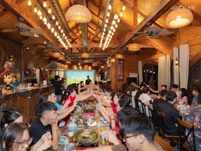 team-building-ba-vi-nha-hang.jpg (125 KB)