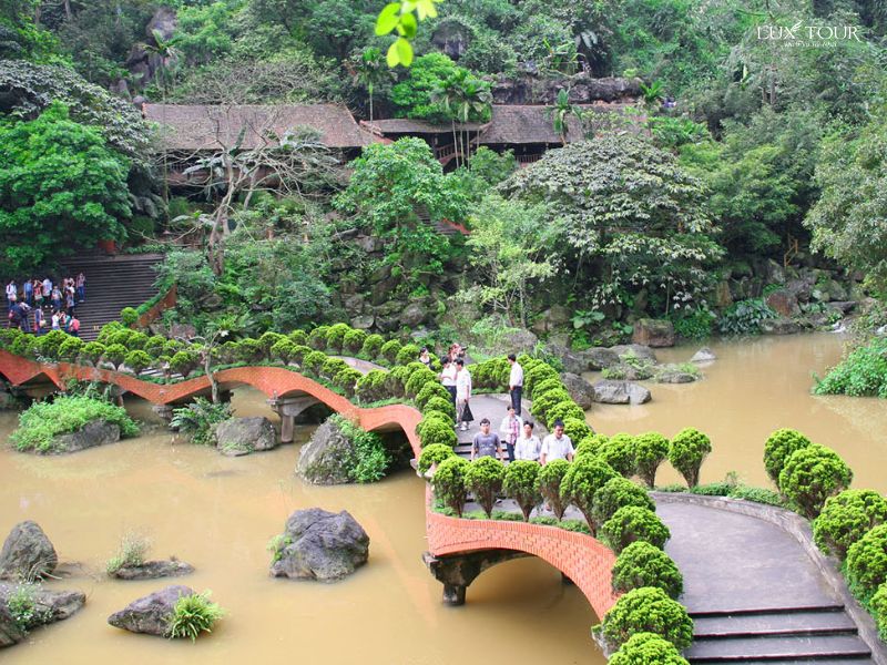 team-building-ba-vi-thien-son-suoi-nga.jpg (153 KB)