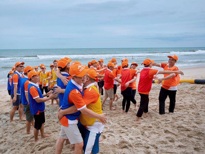 team-building-cat-ba-1.jpg (224 KB)