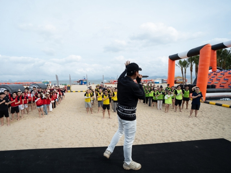 team-building-ha-long-3.jpg (148 KB)