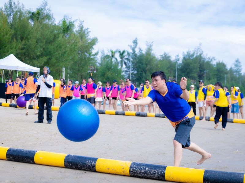 team-building-ha-long-8.jpg (138 KB)