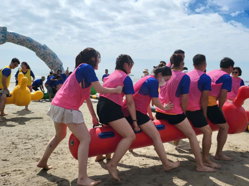 team-building-ha-long.jpg (181 KB)