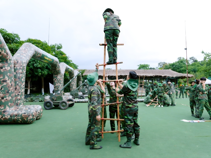 team-building-quan-doi-10.jpg (348 KB)