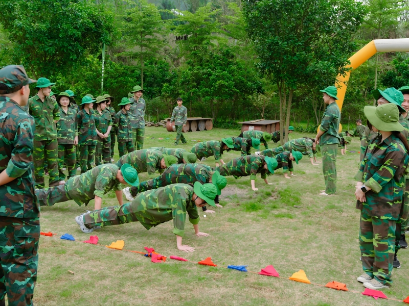 team-building-quan-doi-2.jpg (556 KB)