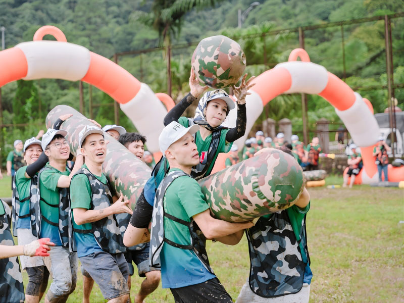 team-building-tai-cong-vien-yen-so-2.jpg (160 KB)