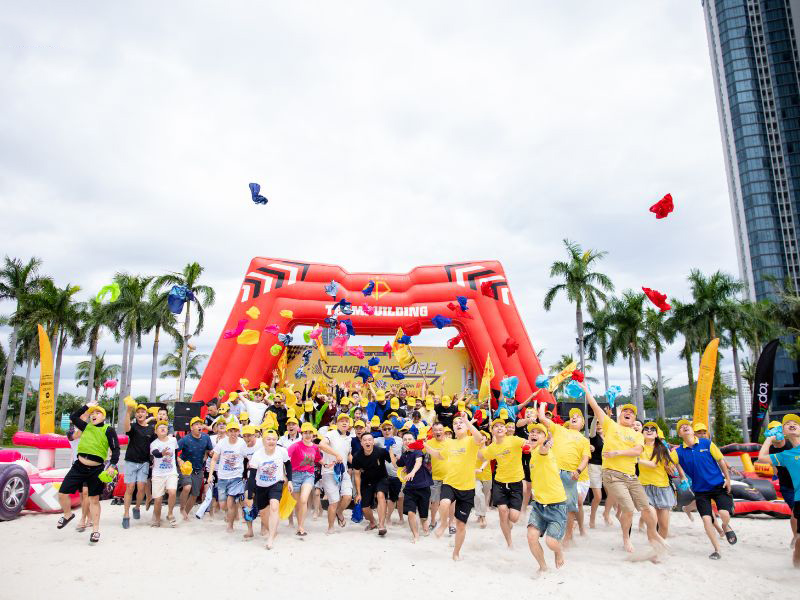 to-chuc-team-building-bai-bien-1.jpg (232 KB)