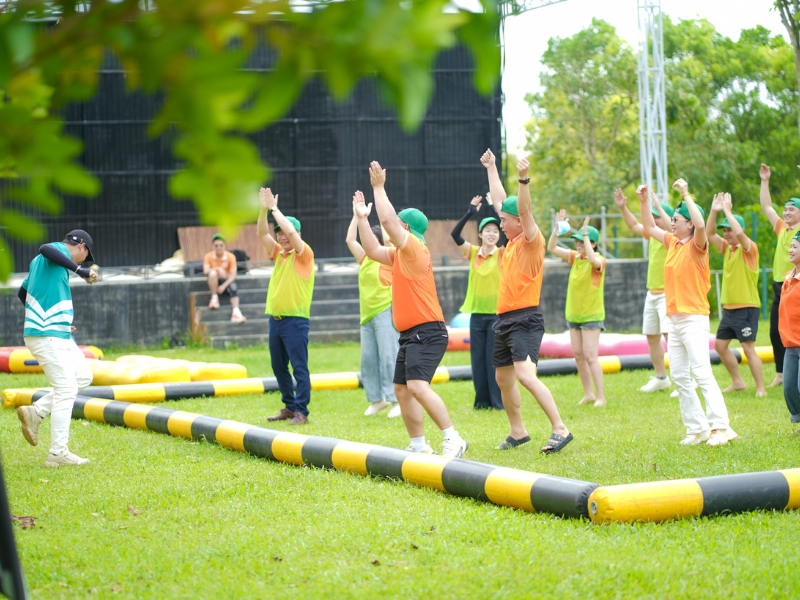 tro-choi-khoi-dong-team-building-8.jpg (425 KB)