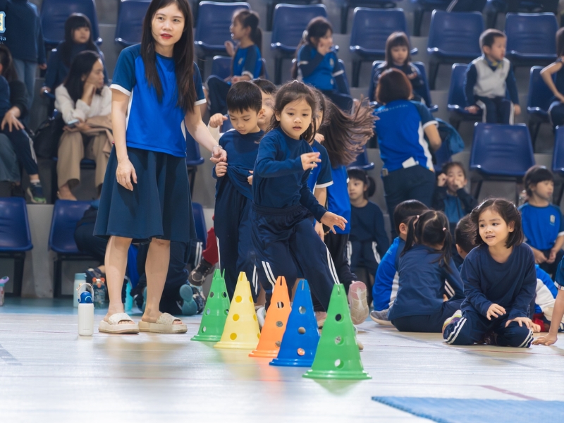 tro-choi-team-building-cho-tre-em-2.jpg (349 KB)