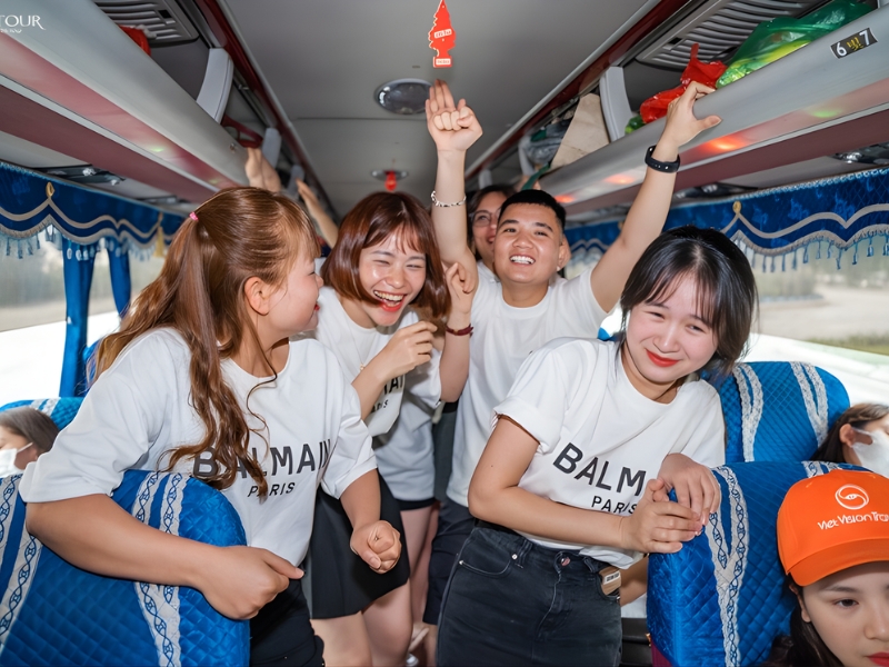 tro-choi-team-building-tren-xe-11.jpg (385 KB)