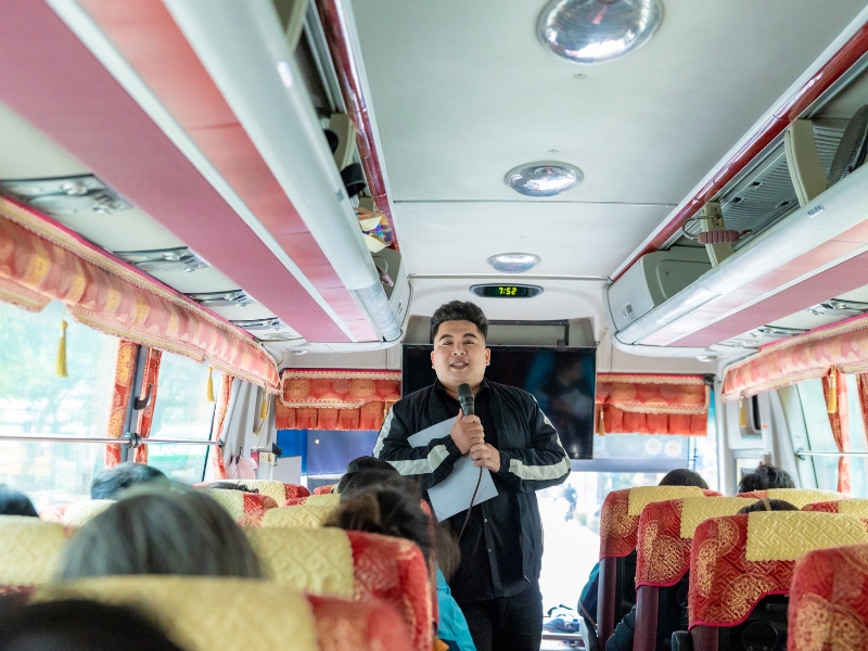 tro-choi-team-building-tren-xe-2.jpg (388 KB)