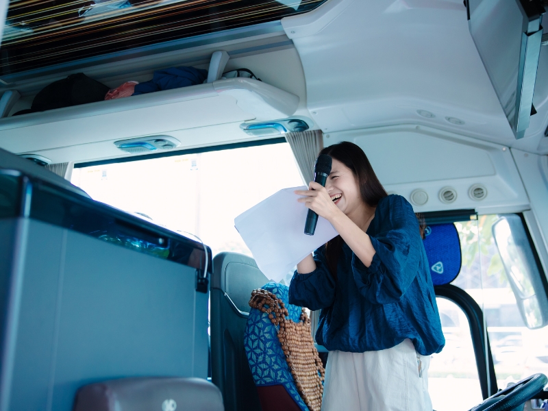 tro-choi-team-building-tren-xe-5.jpg (317 KB)