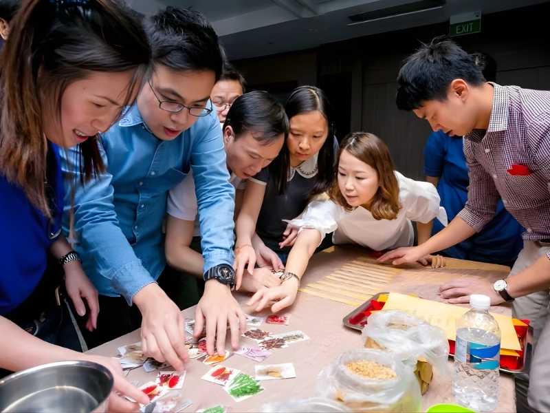 tro-choi-team-building-trong-van-phong-9.jpg (371 KB)